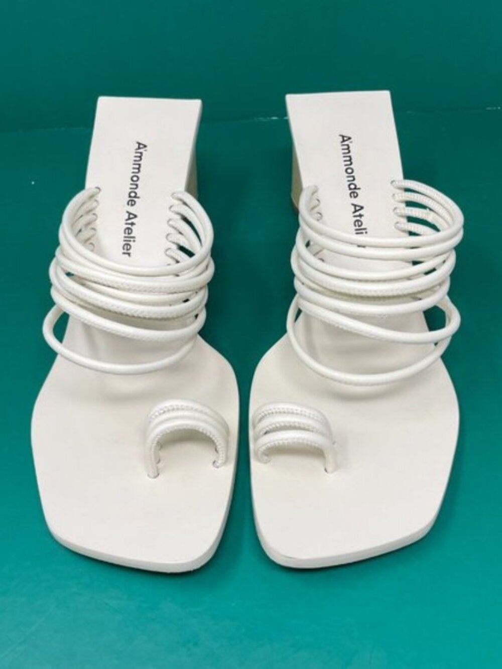 A'mmonde Ateleir | Alessandra Block Heel
